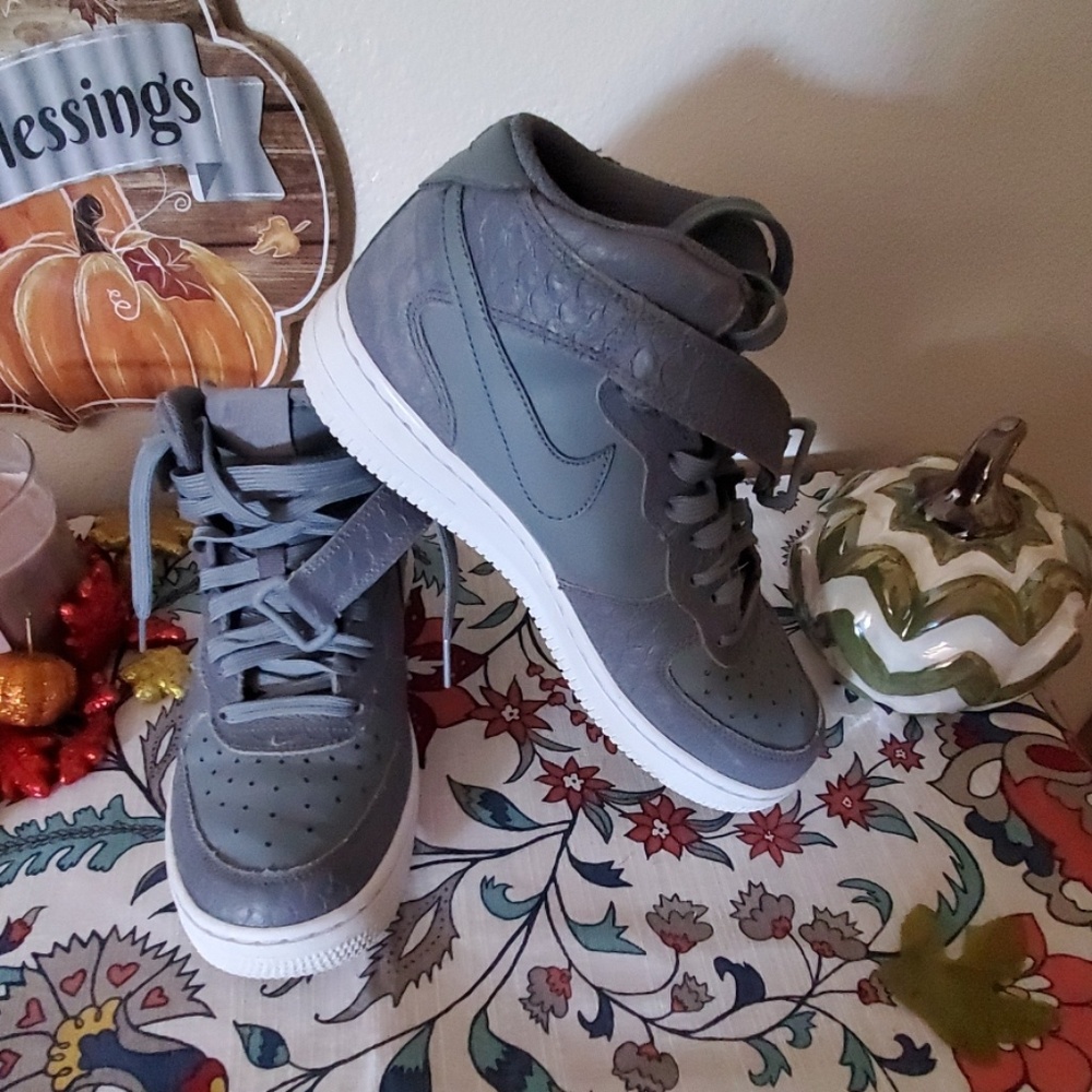 Boys Air Force 1 High tops